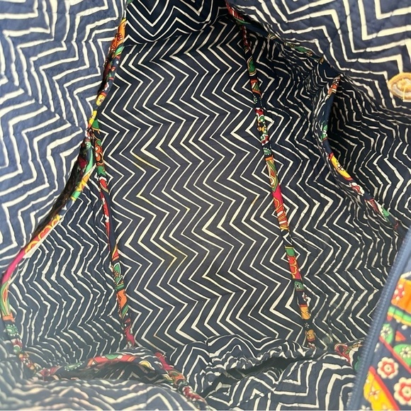 Vera Bradley large duffle bag overnight carry-on shoulder travel weekender zip - Picture 4 of 15